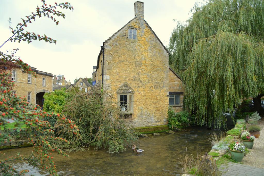 Coombe Cottage Sutton Green Экстерьер фото