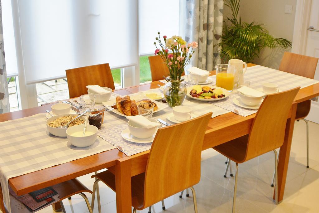 Coombe Cottage Sutton Green Экстерьер фото