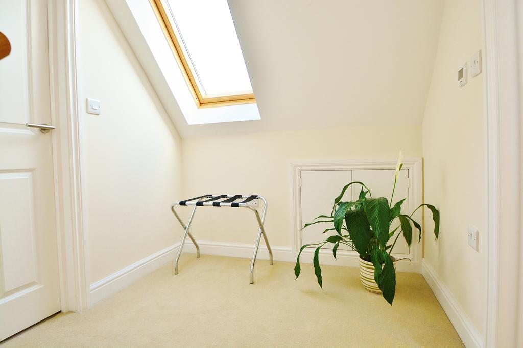 Coombe Cottage Sutton Green Экстерьер фото